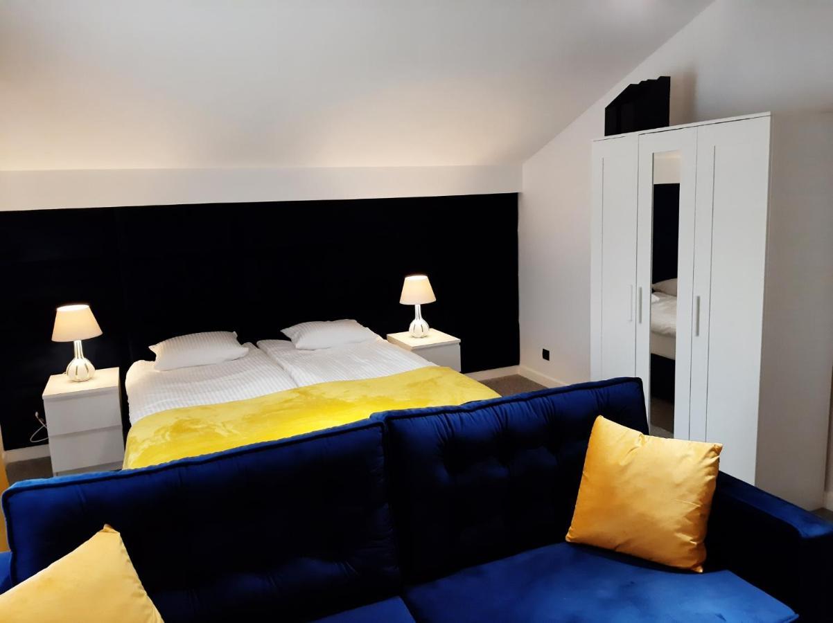 Apartament Willa Pod Sosnami Zator Przeciszow Экстерьер фото